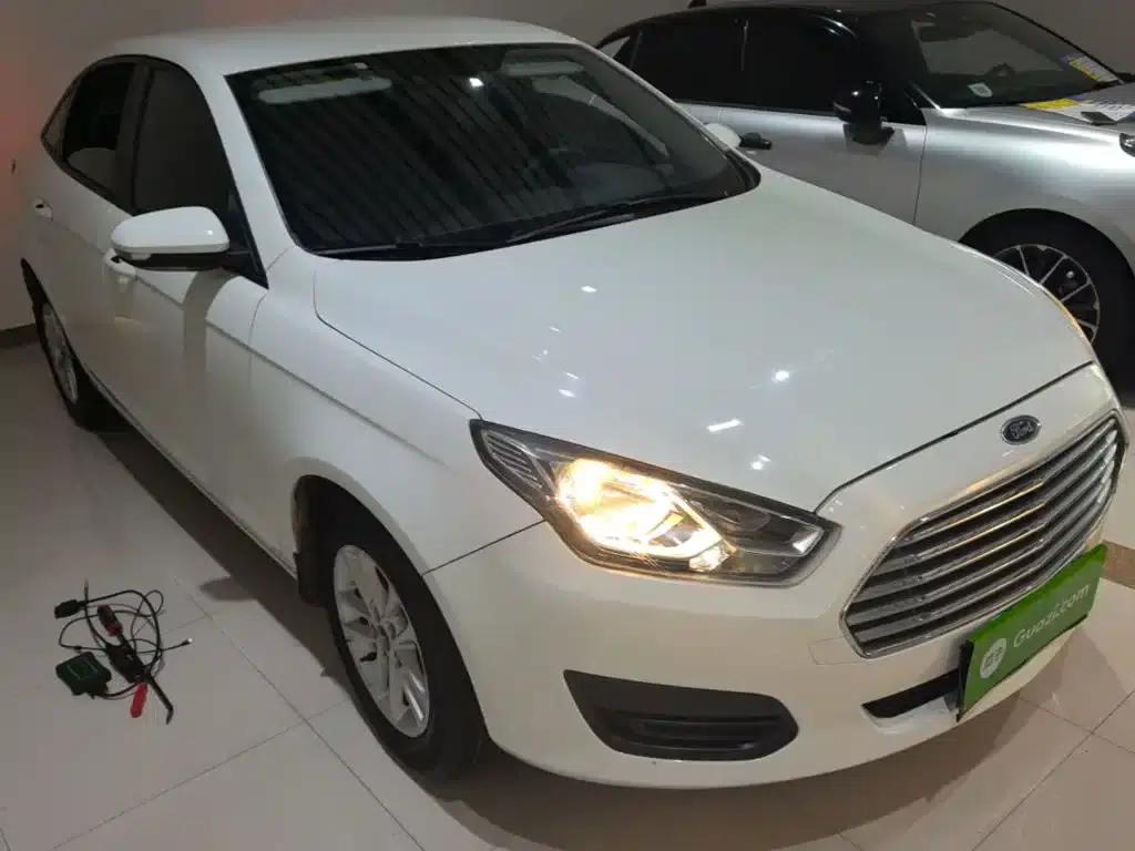 Ford Focus 2019 Facelift 1.5L Automatic Premium Edition (Tire Pressure Monitoring) China VI Emission Standard — миниатюра 4