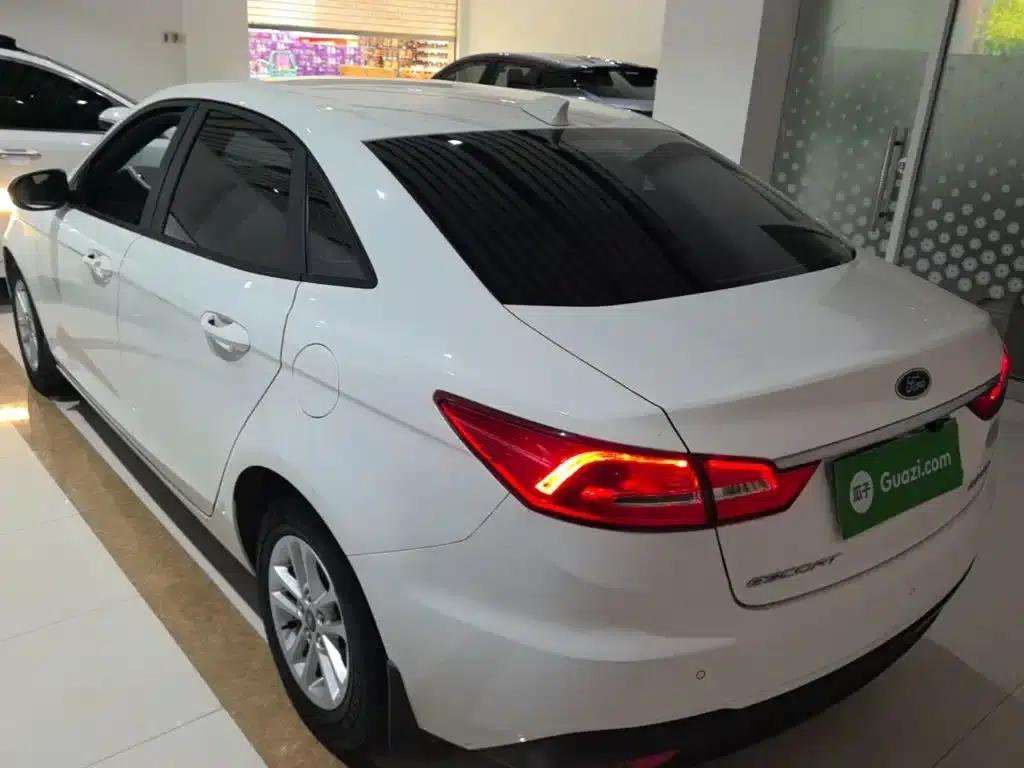 Ford Focus 2019 Facelift 1.5L Automatic Premium Edition (Tire Pressure Monitoring) China VI Emission Standard — миниатюра 5