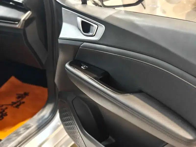Wuling Jiachen 2022 1.5T CVT Premium Flagship Edition — миниатюра 7
