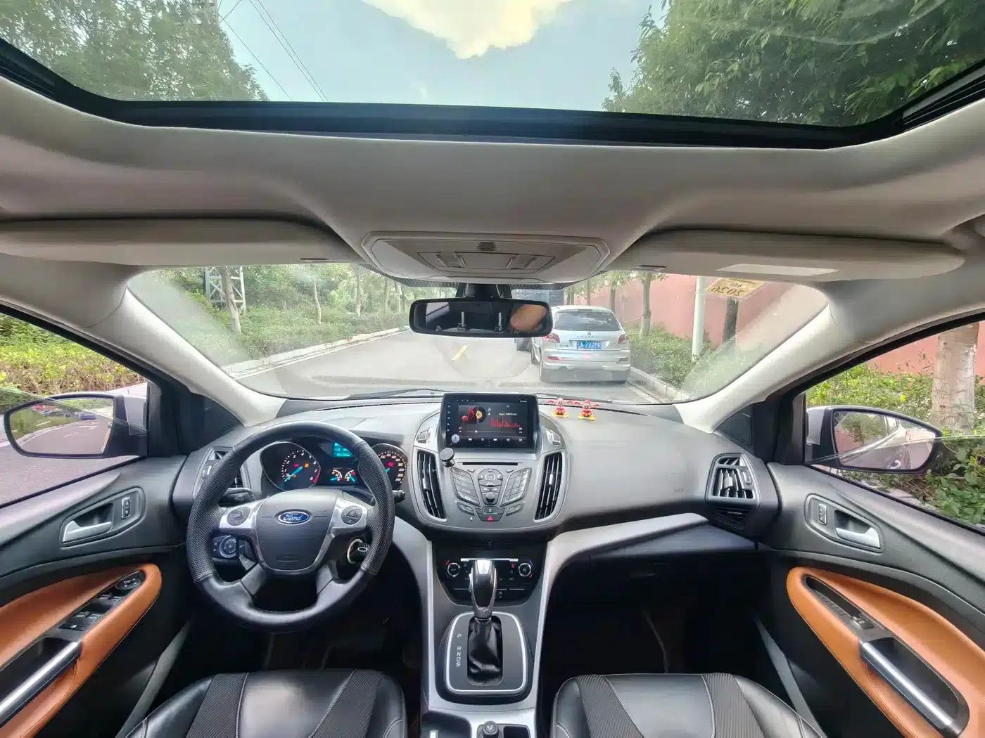 Ford Kuga 2015 1.5L GTDi 2WD Fashion Edition — миниатюра 11