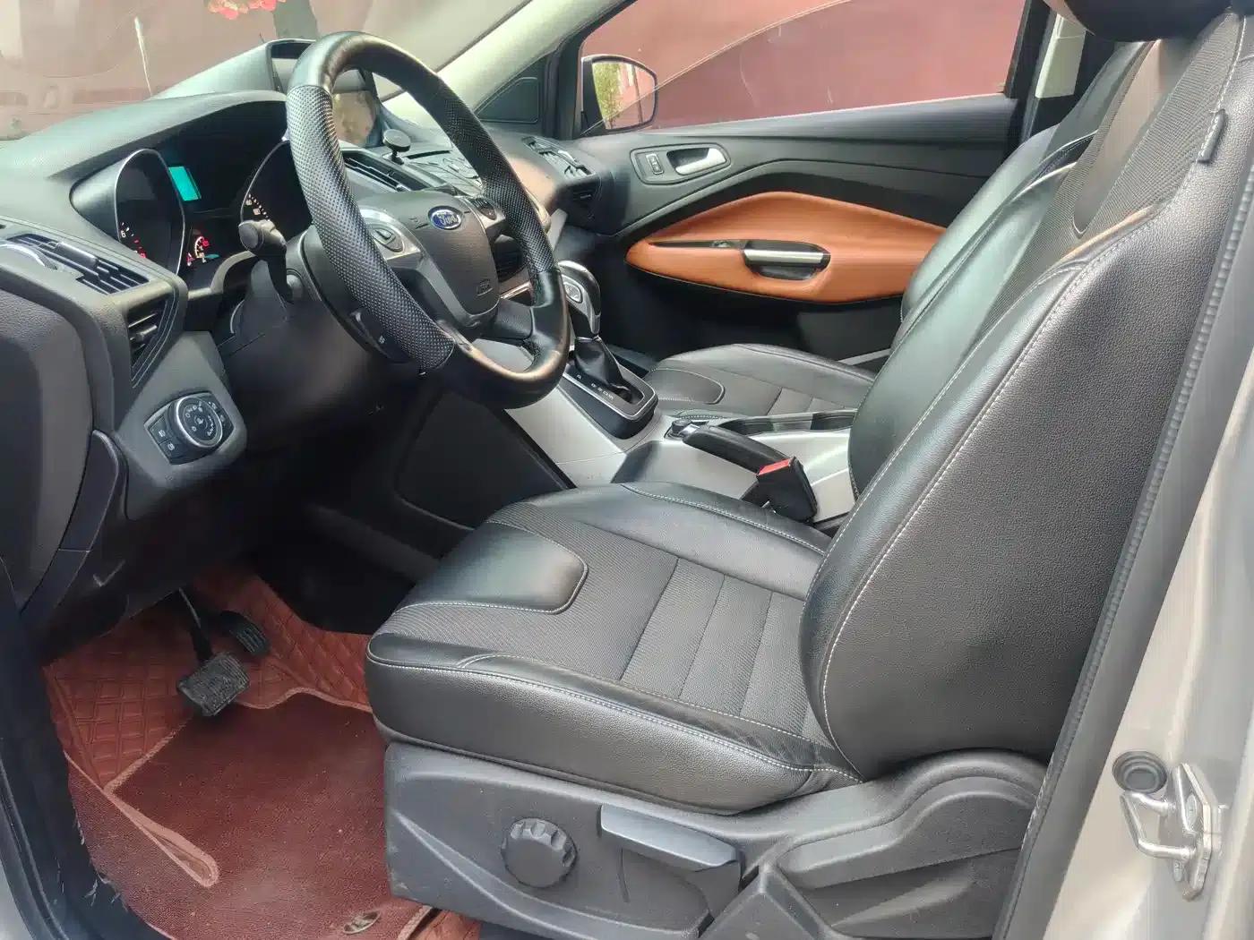 Ford Kuga 2015 1.5L GTDi 2WD Fashion Edition — миниатюра 9