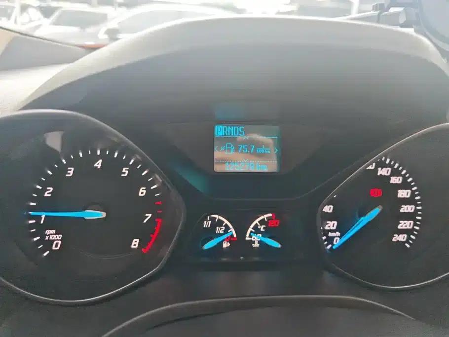 Ford Kuga 2013 1.6L GTDi 2WD Comfort Model — миниатюра 14