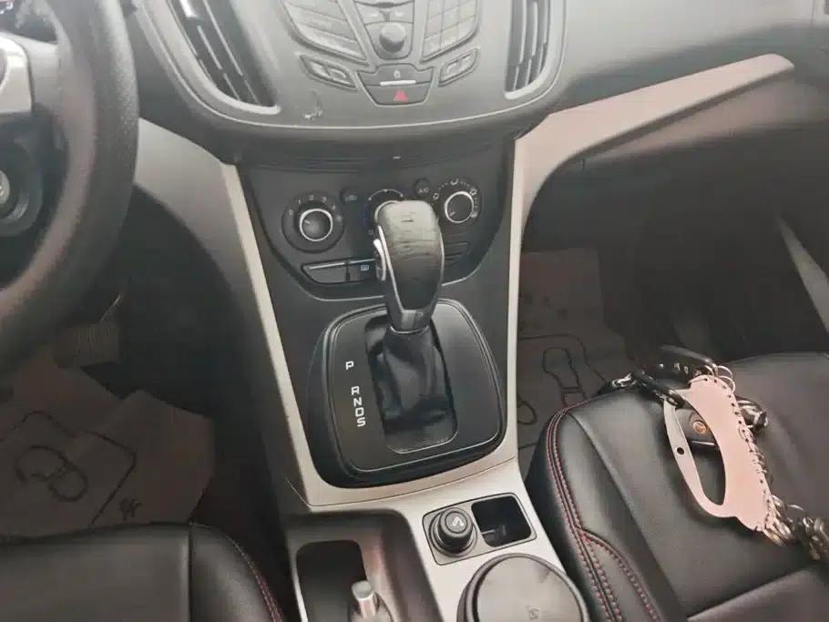 Ford Kuga 2013 1.6L GTDi 2WD Comfort Model — миниатюра 16