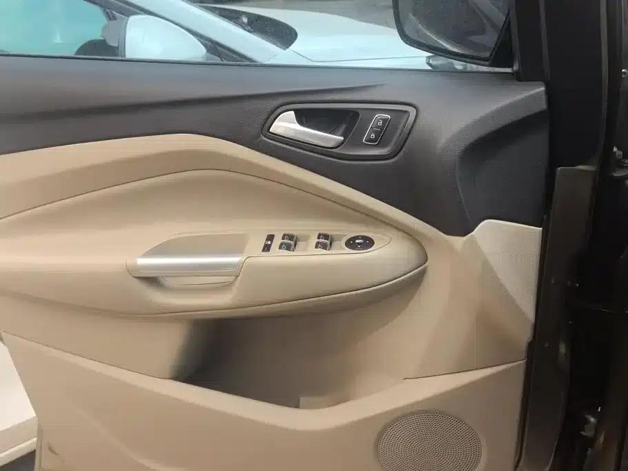 Ford Kuga 2013 1.6L GTDi AWD Elite — миниатюра 7