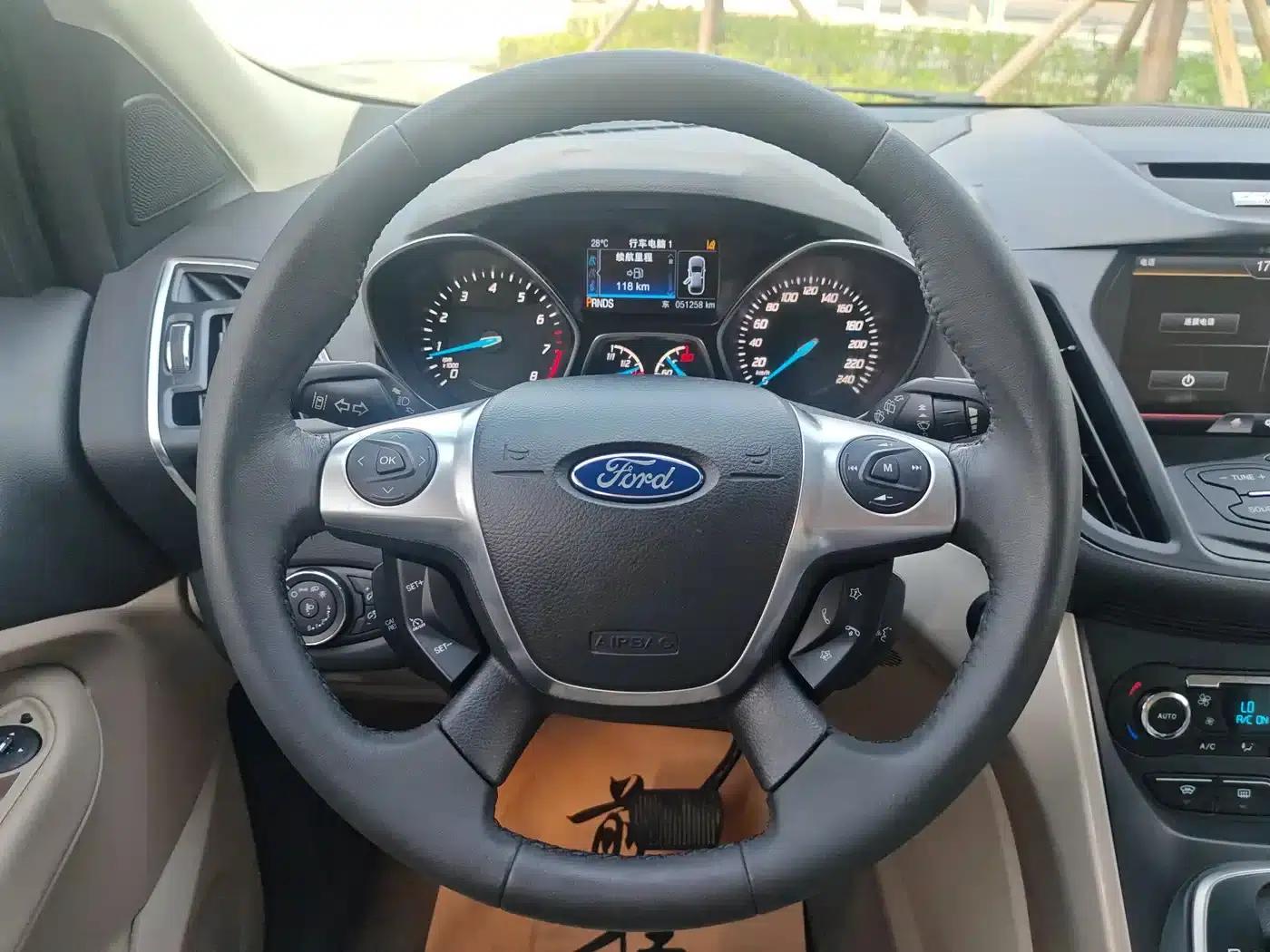 Ford Kuga 2013 1.6L GTDi AWD Elite — миниатюра 11