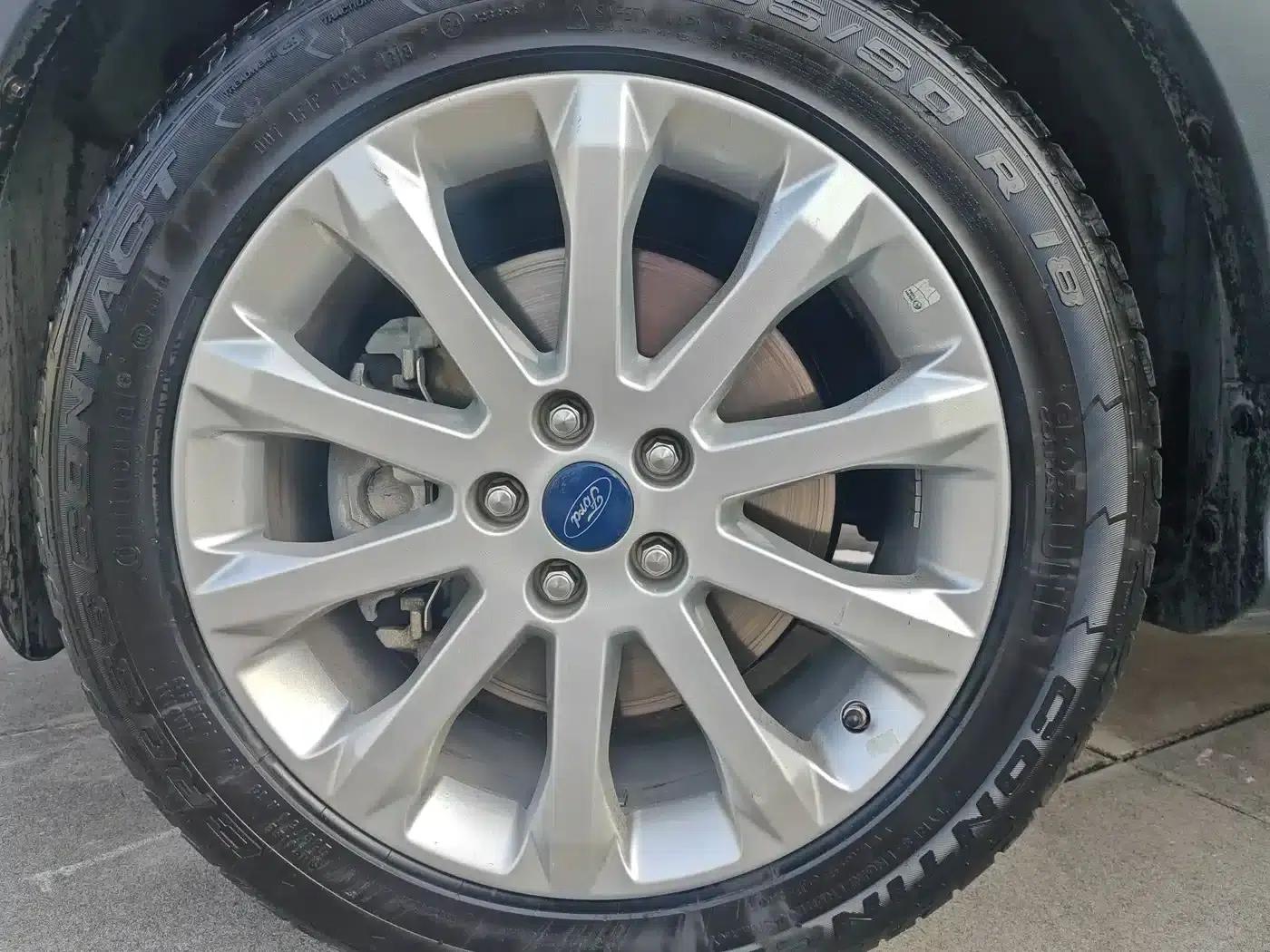 Ford Kuga 2013 1.6L GTDi AWD Elite — миниатюра 12
