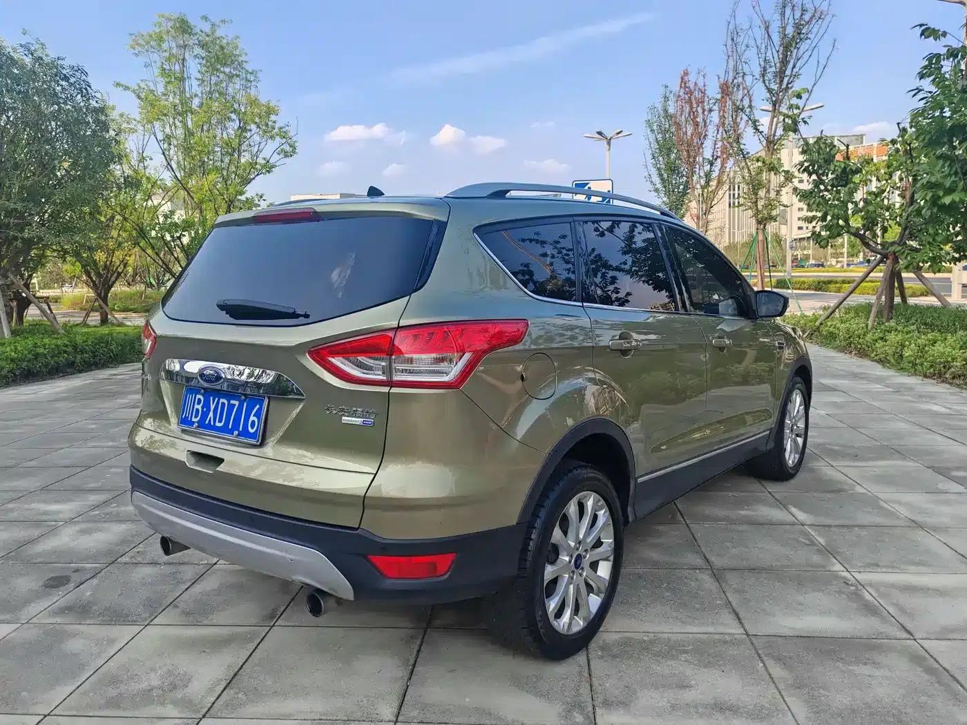 Ford Kuga 2013 1.6L GTDi AWD Elite — миниатюра 6