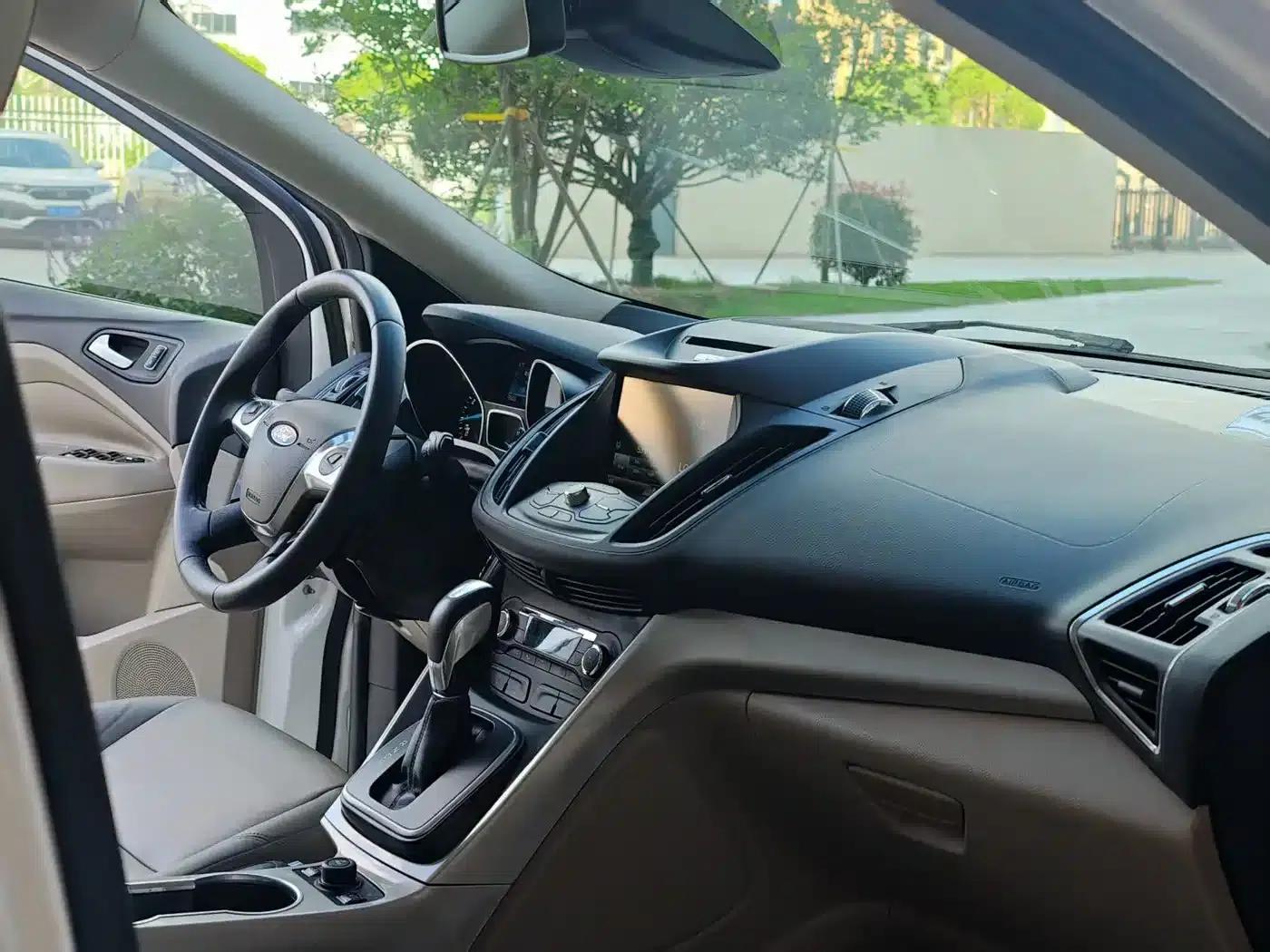 Ford Kuga 2013 1.6L GTDi AWD Elite — миниатюра 6