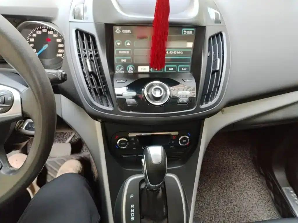Ford Kuga 2013 1.6L GTDi 2WD Fashion Edition — миниатюра 6