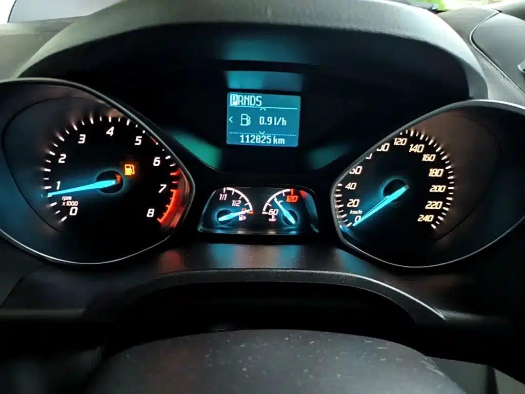 Ford Kuga 2015 1.5L GTDi 2WD Comfort Model — миниатюра 12