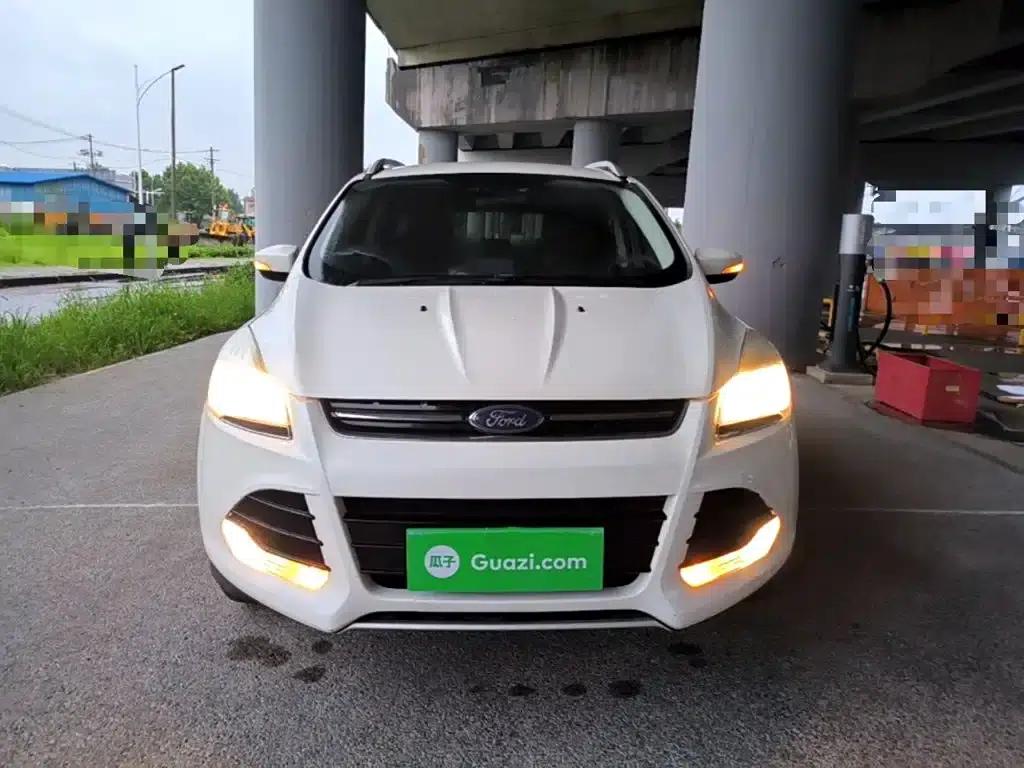 Ford Kuga 2015 1.5L GTDi 2WD Comfort Model — миниатюра 3