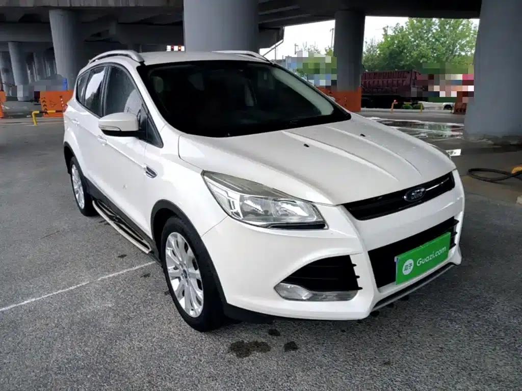 Ford Kuga 2015 1.5L GTDi 2WD Comfort Model — миниатюра 4
