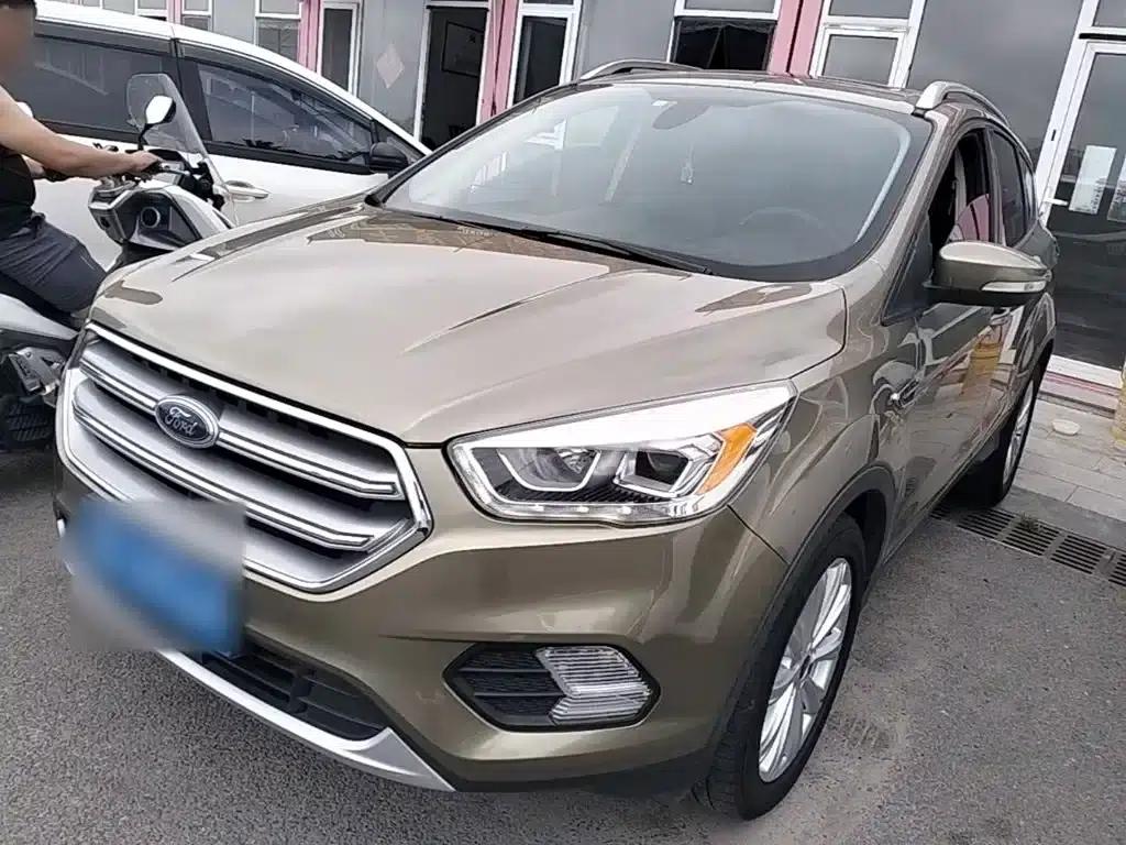 2017 Ford Kuga EcoBoost 180 2WD Luxury Edition — миниатюра 1