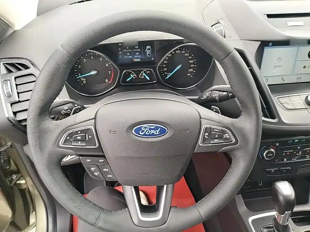 2017 Ford Kuga EcoBoost 180 2WD Luxury Edition — миниатюра 11