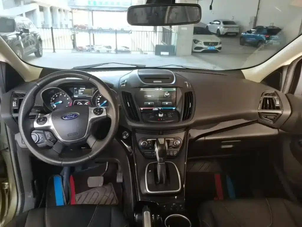 2013 Ford Kuga 2.0L GTDi AWD Sport — миниатюра 10