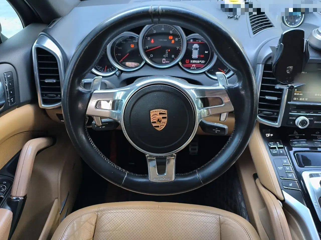 Porsche Cayenne 2014 Cayenne Platinum Edition 3.0T — миниатюра 10