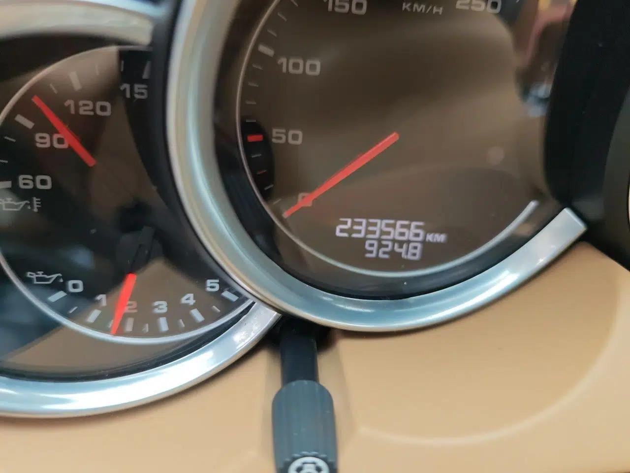 Porsche Cayenne 2011 Cayenne 3.0T — миниатюра 12