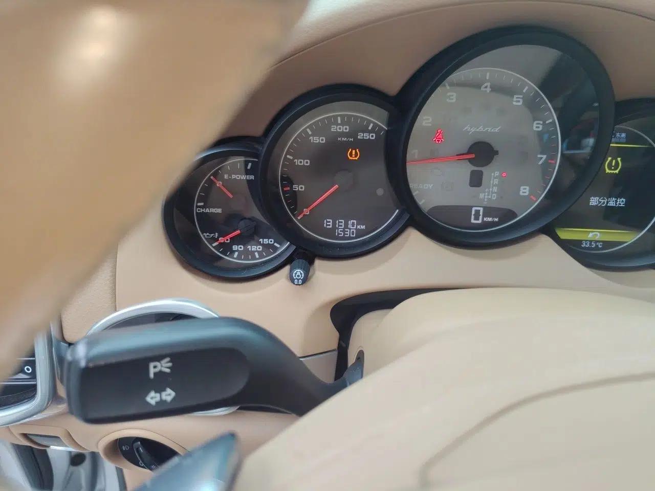 Porsche Cayenne 2011 Cayenne S Hybrid 3.0T — миниатюра 12
