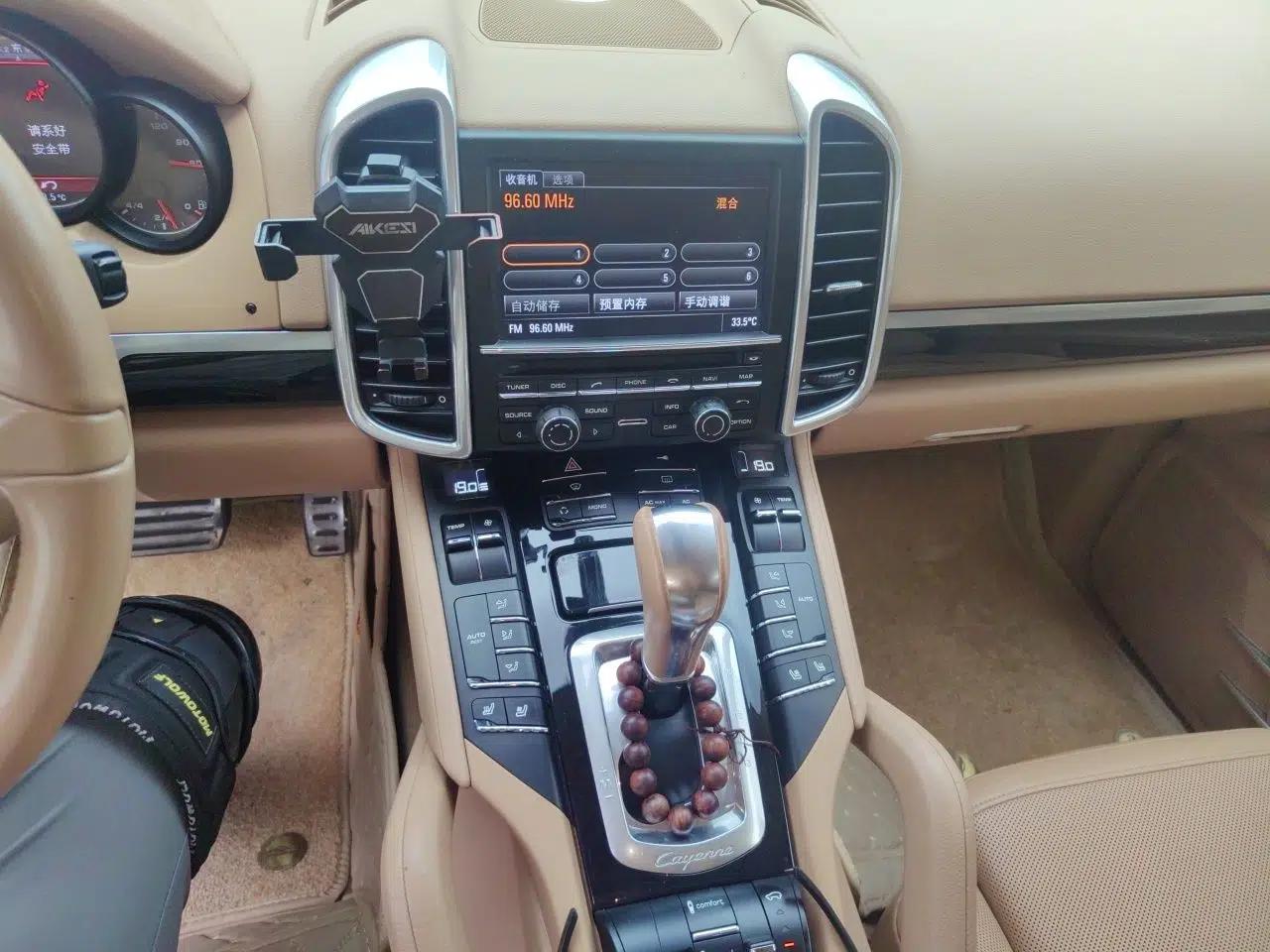 Porsche Cayenne 2011 Cayenne S Hybrid 3.0T — миниатюра 13