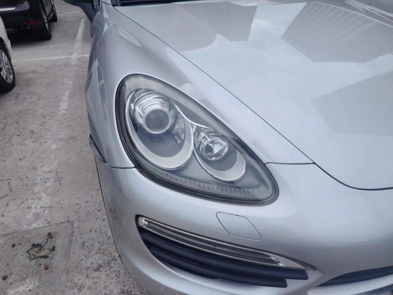 Porsche Cayenne 2011 Cayenne S Hybrid 3.0T — миниатюра 7