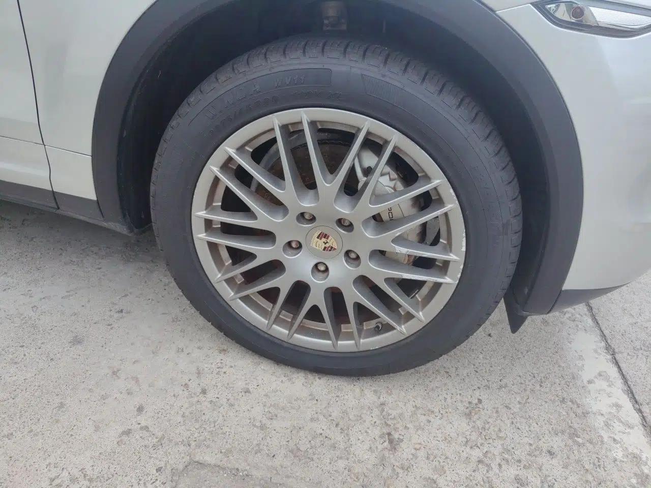 Porsche Cayenne 2011 Cayenne S Hybrid 3.0T — миниатюра 8