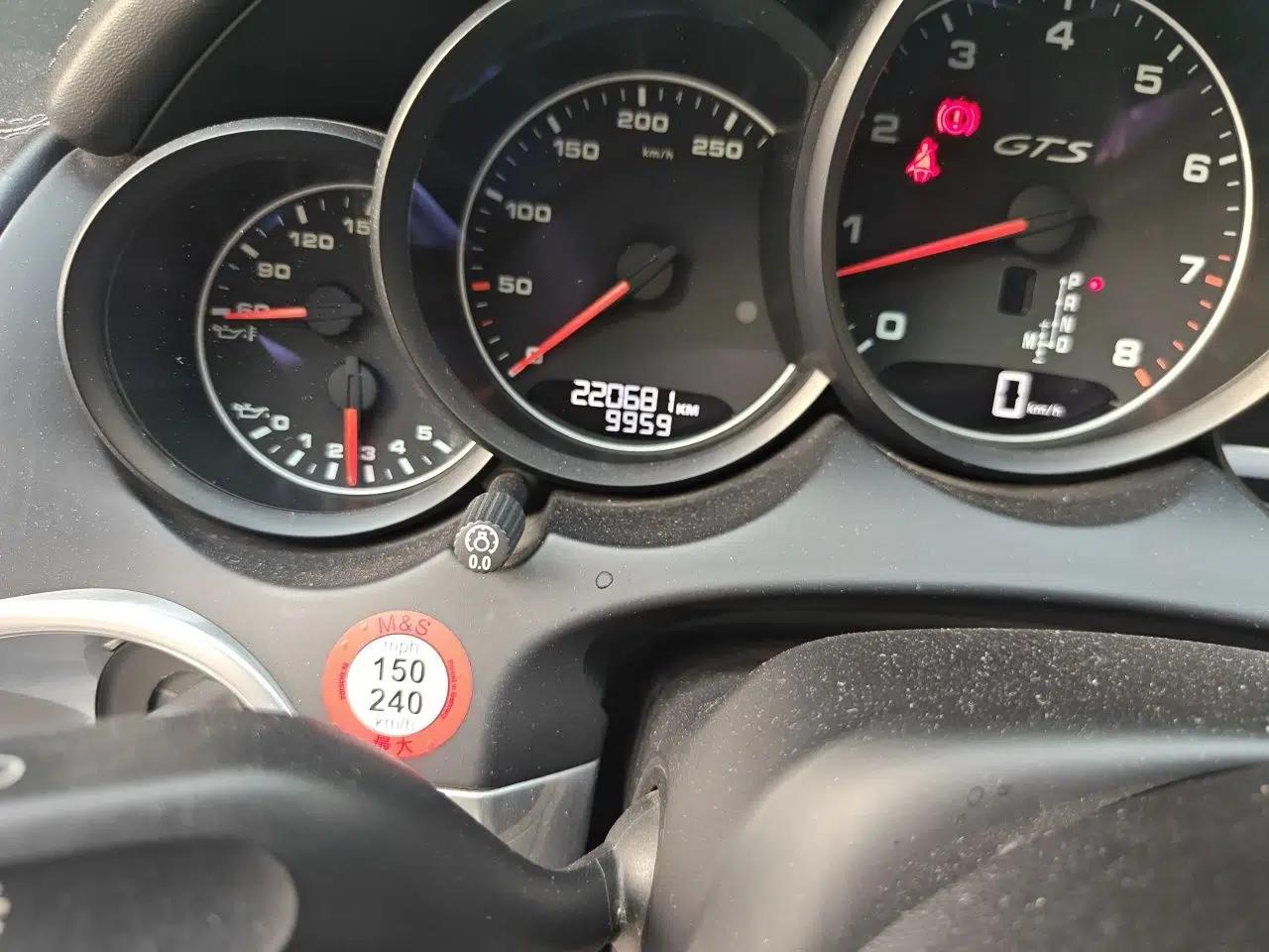 Porsche Cayenne 2015 Cayenne GTS 3.6T — миниатюра 12