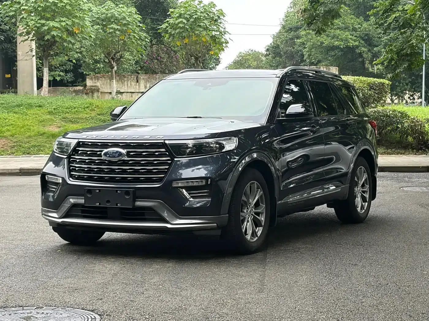2020 Ford Explorer EcoBoost 285 Rear-Wheel Drive Fashion Edition 7-Seater — миниатюра 1