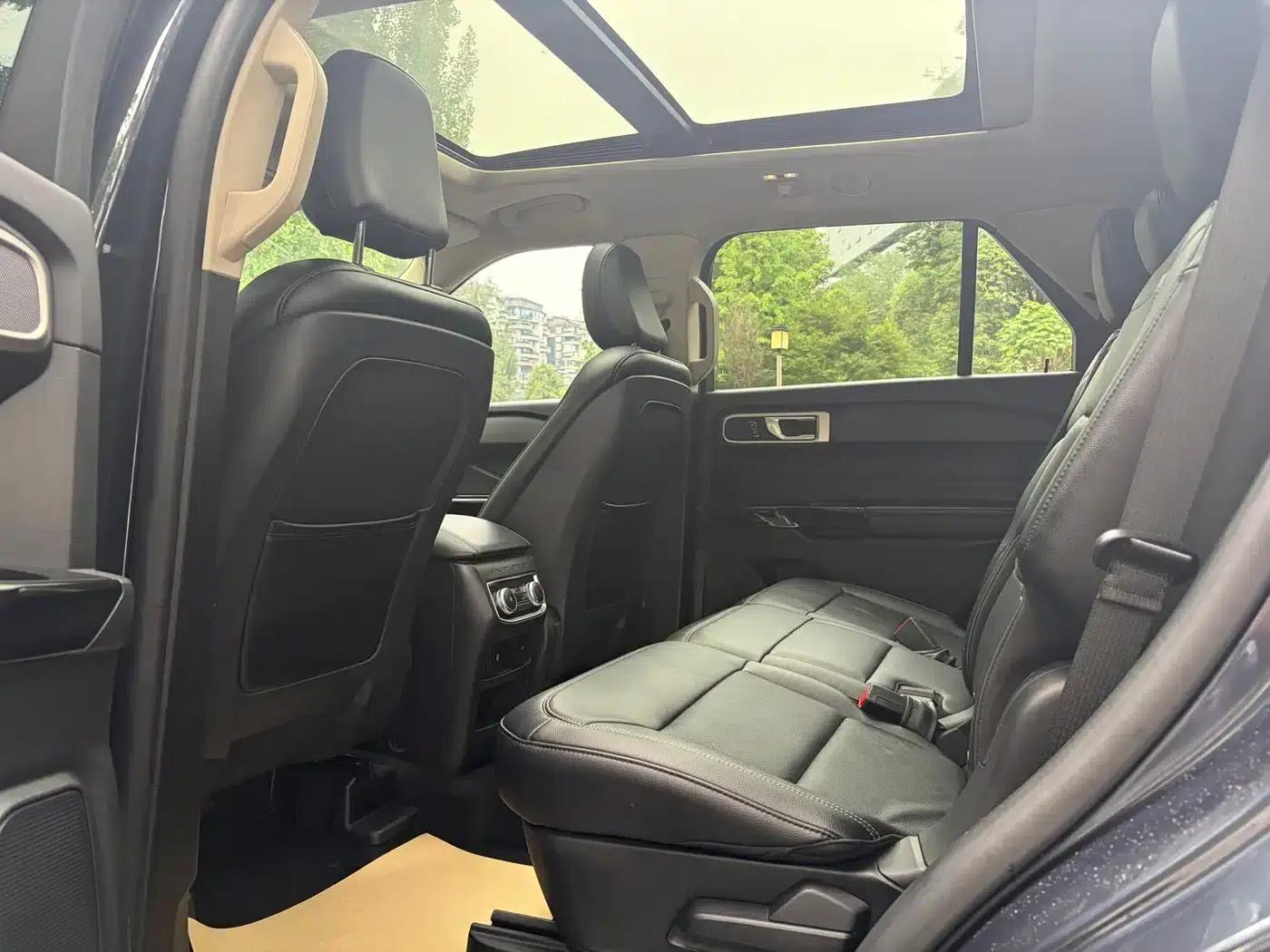 2020 Ford Explorer EcoBoost 285 Rear-Wheel Drive Fashion Edition 7-Seater — миниатюра 11