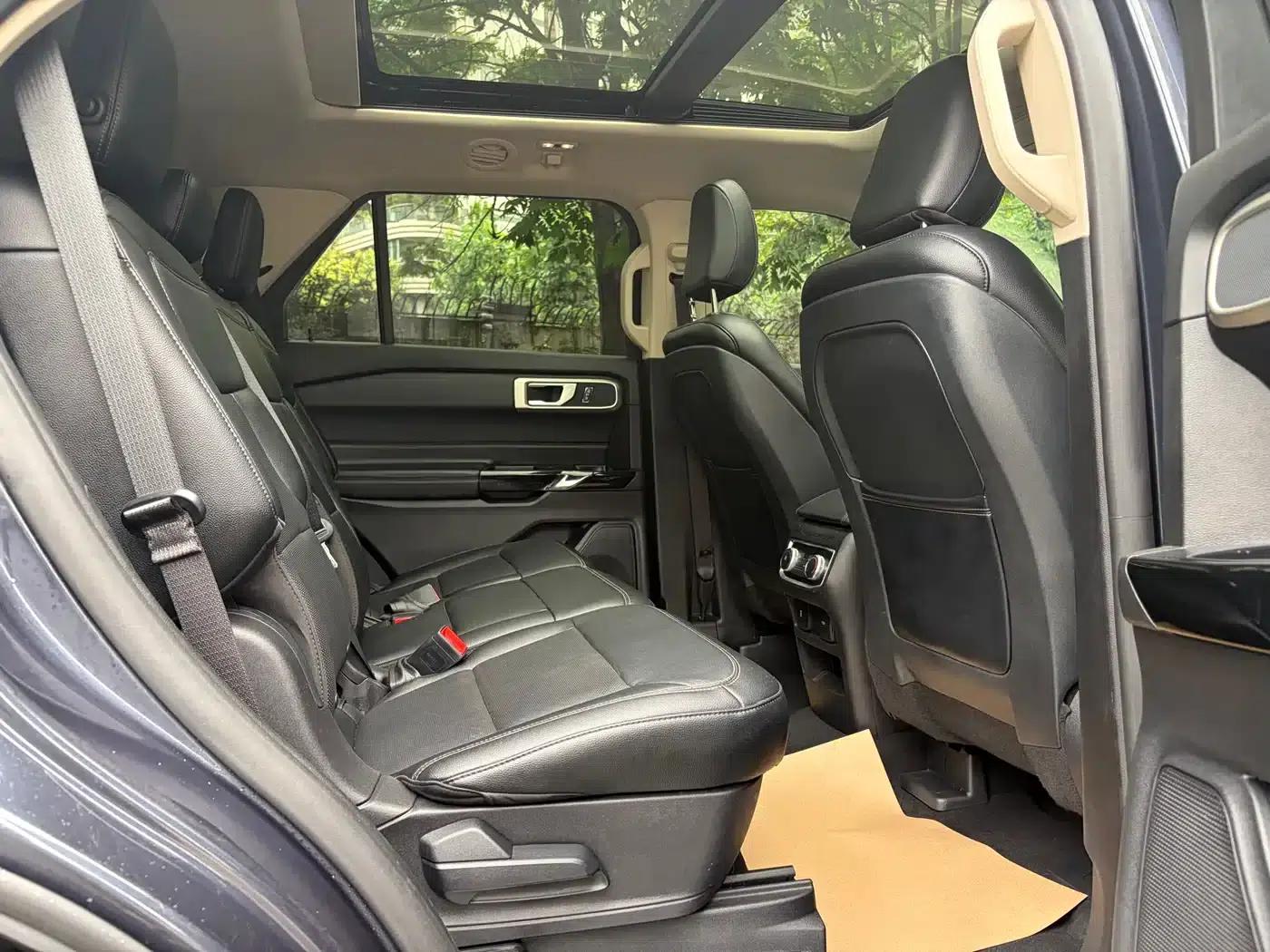2020 Ford Explorer EcoBoost 285 Rear-Wheel Drive Fashion Edition 7-Seater — миниатюра 20