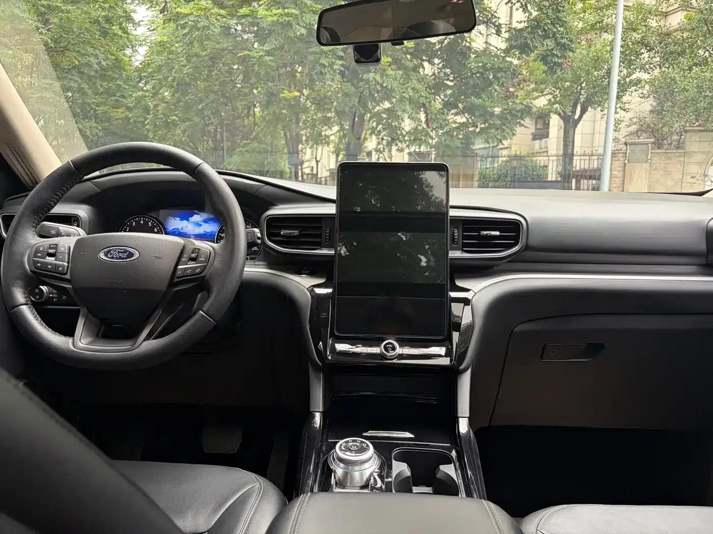 2020 Ford Explorer EcoBoost 285 Rear-Wheel Drive Fashion Edition 7-Seater — миниатюра 21