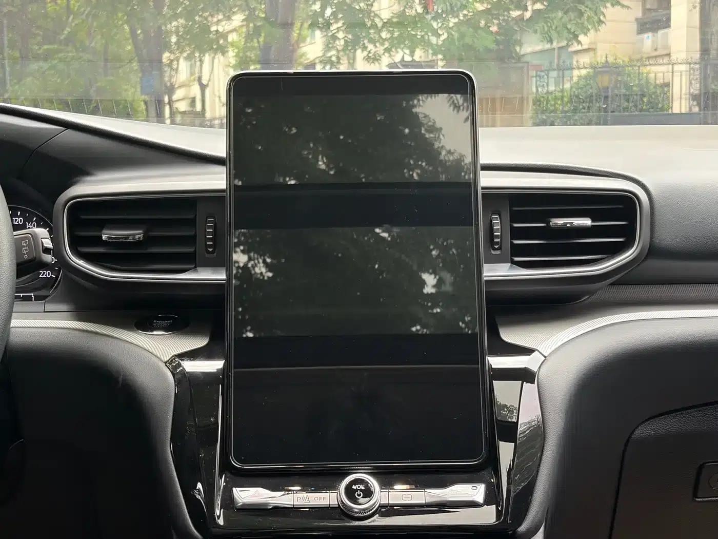 2020 Ford Explorer EcoBoost 285 Rear-Wheel Drive Fashion Edition 7-Seater — миниатюра 25