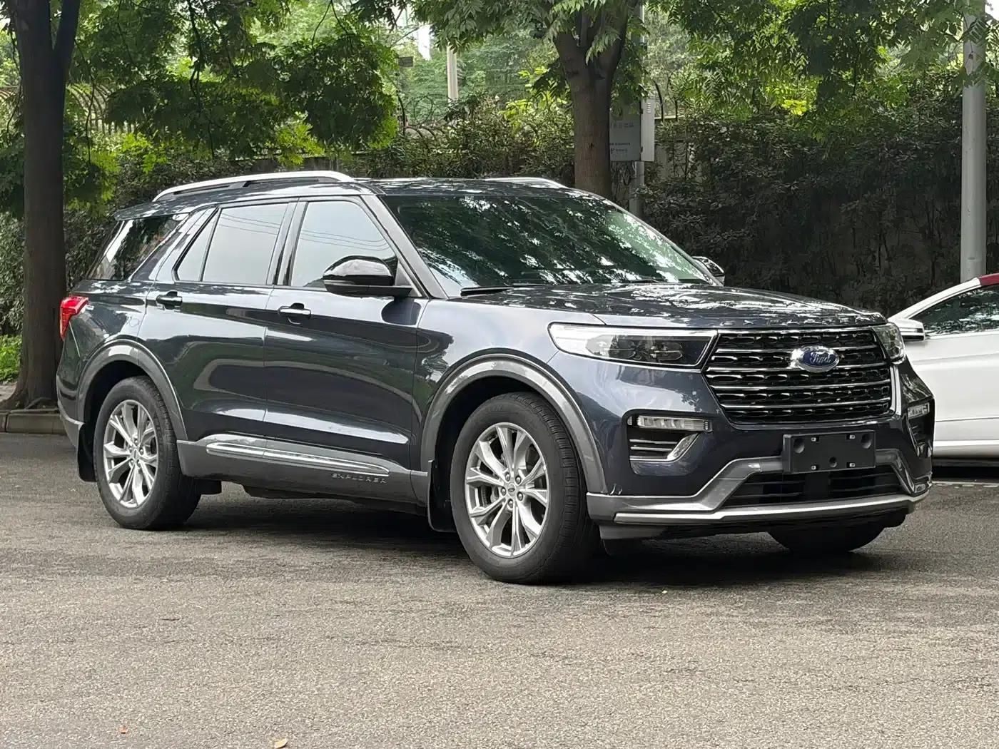 2020 Ford Explorer EcoBoost 285 Rear-Wheel Drive Fashion Edition 7-Seater — миниатюра 4