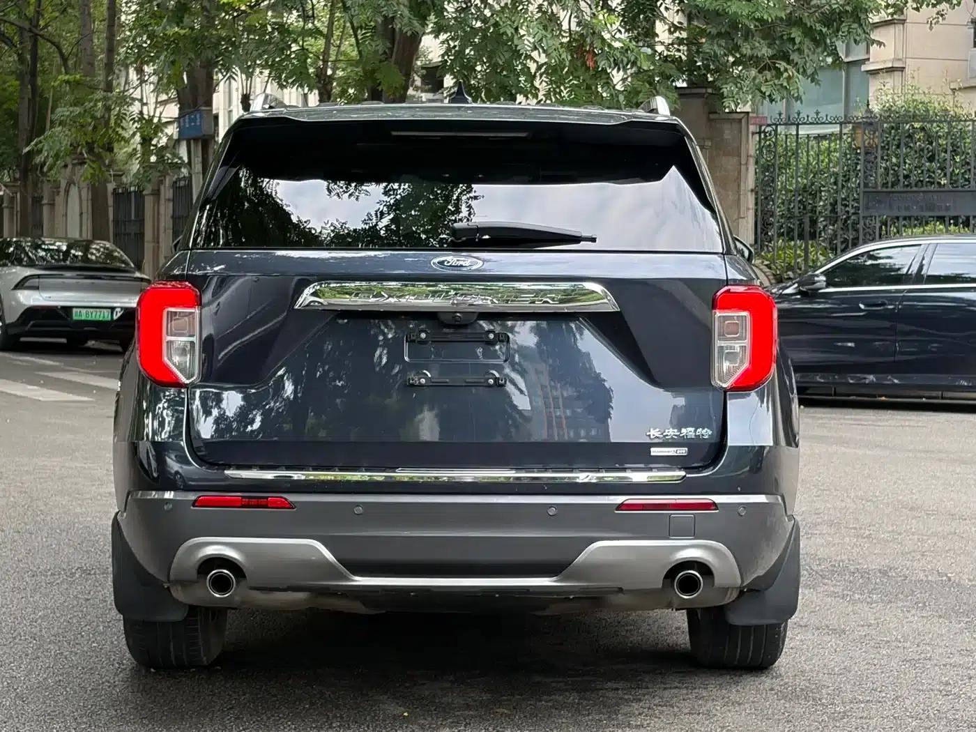 2020 Ford Explorer EcoBoost 285 Rear-Wheel Drive Fashion Edition 7-Seater — миниатюра 7