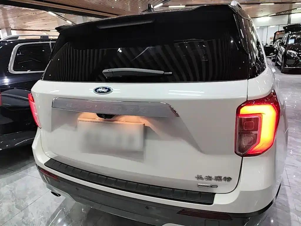 2020 Ford Explorer EcoBoost 285 Rear-Wheel Drive Fashion Edition 6-Seater — миниатюра 6