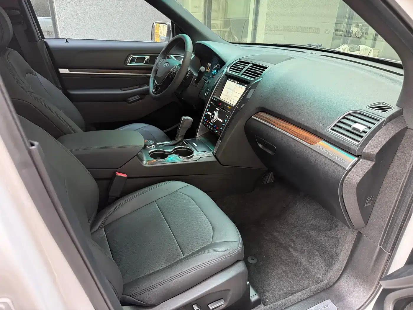2016 Explorer 2.3T Elite Edition (Imported) — миниатюра 12