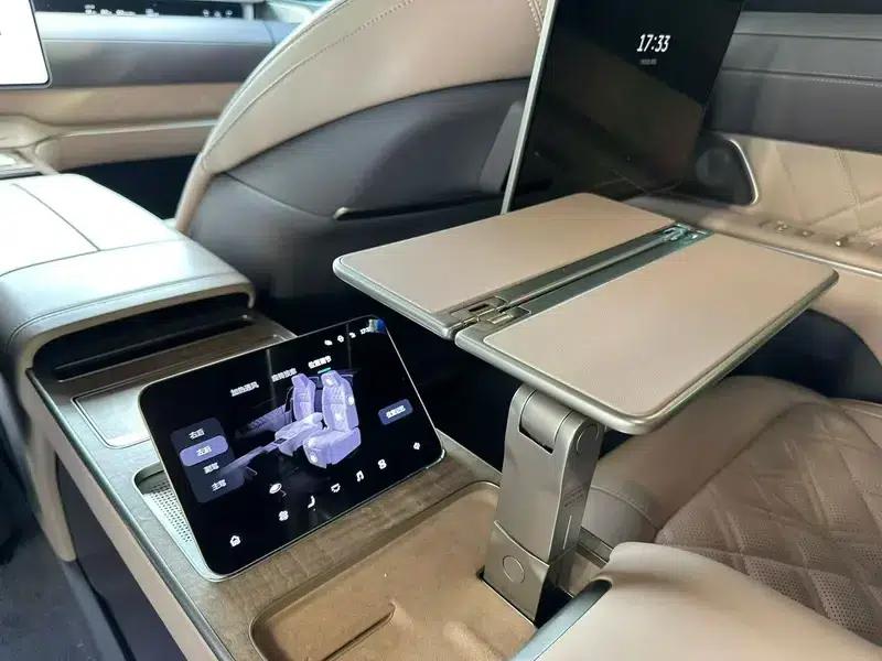 NIO ET9 2025 102kWh Signature Edition — миниатюра 7