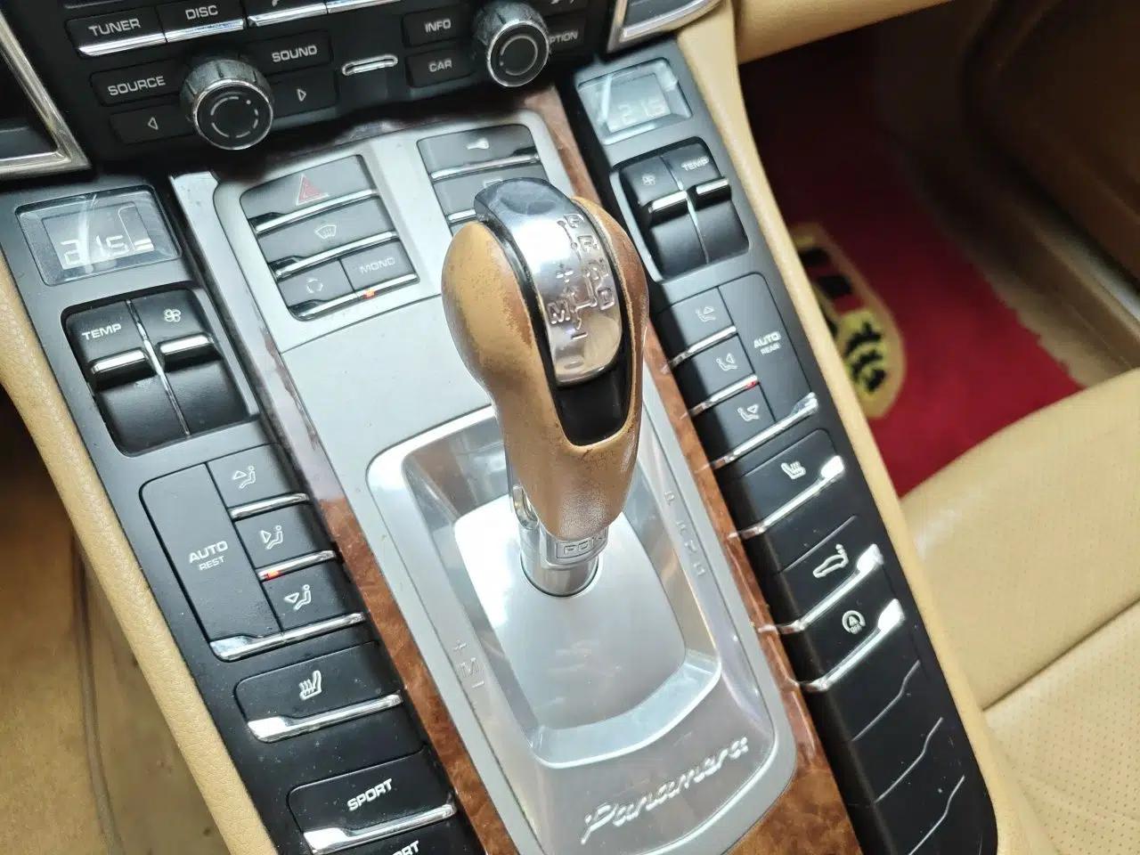 Porsche Panamera 2010 Panamera 4 3.6L — миниатюра 14