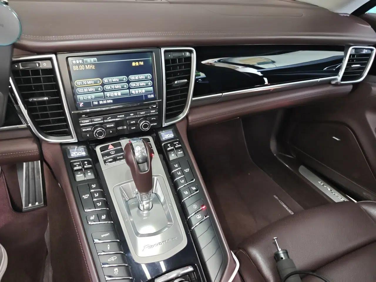 Porsche Panamera 2014 Panamera Executive 3.0T — миниатюра 13
