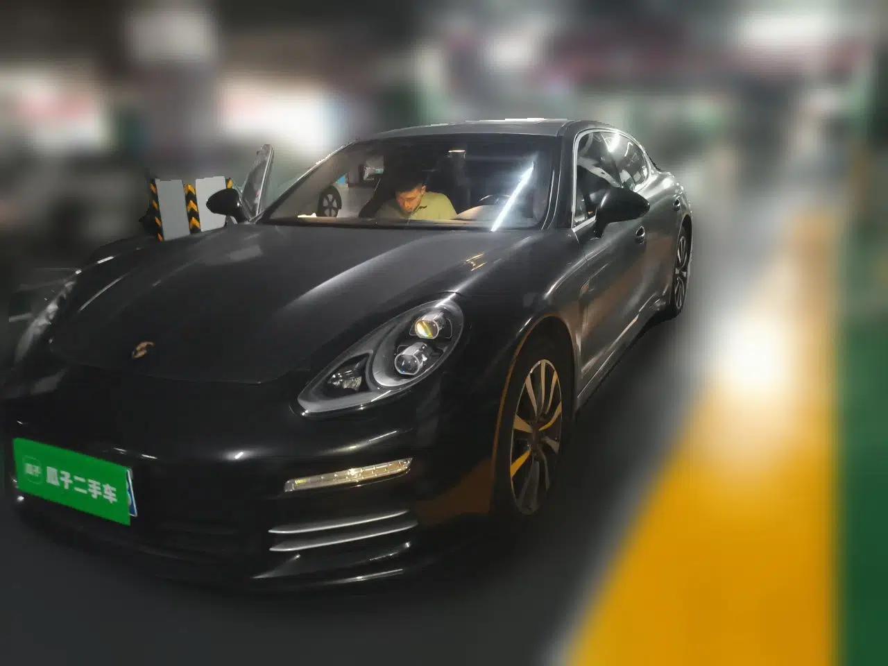 Porsche Panamera 2014 Panamera 4 Executive 3.0T — миниатюра 1
