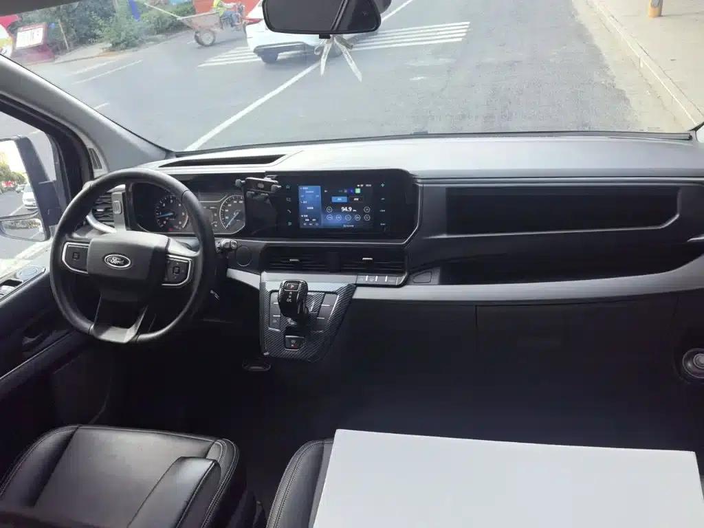 Ford Transit 2023 2.0T Diesel Automatic Multi-functional Commercial Vehicle, Short Wheelbase, Low Roof, 5/6 Seats — миниатюра 5