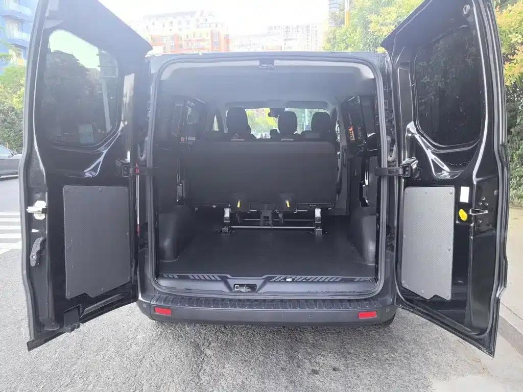 Ford Transit 2023 2.0T Diesel Automatic Multi-functional Commercial Vehicle, Short Wheelbase, Low Roof, 5/6 Seats — миниатюра 7