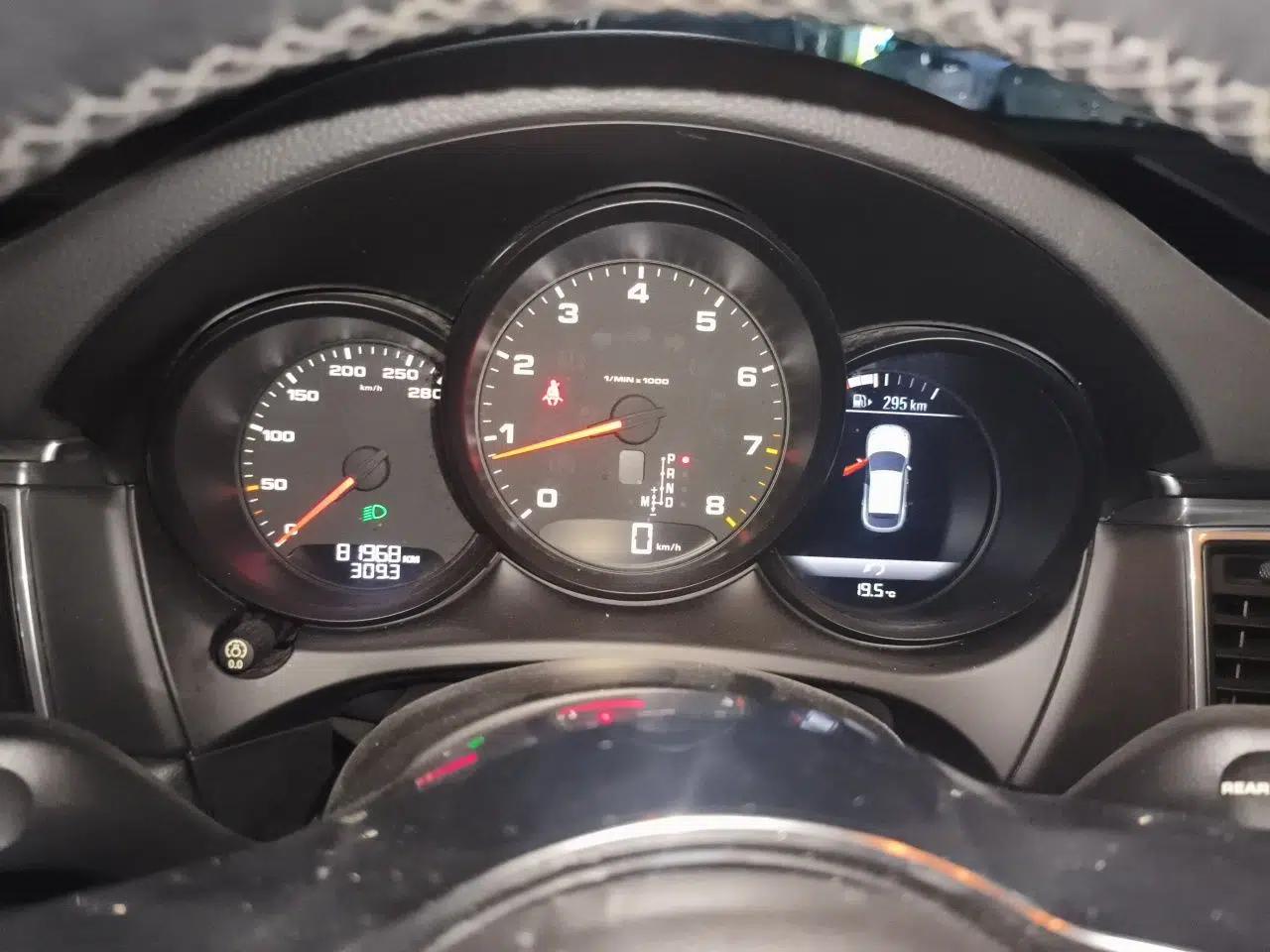 Porsche Macan 2014 Macan 2.0T — миниатюра 11