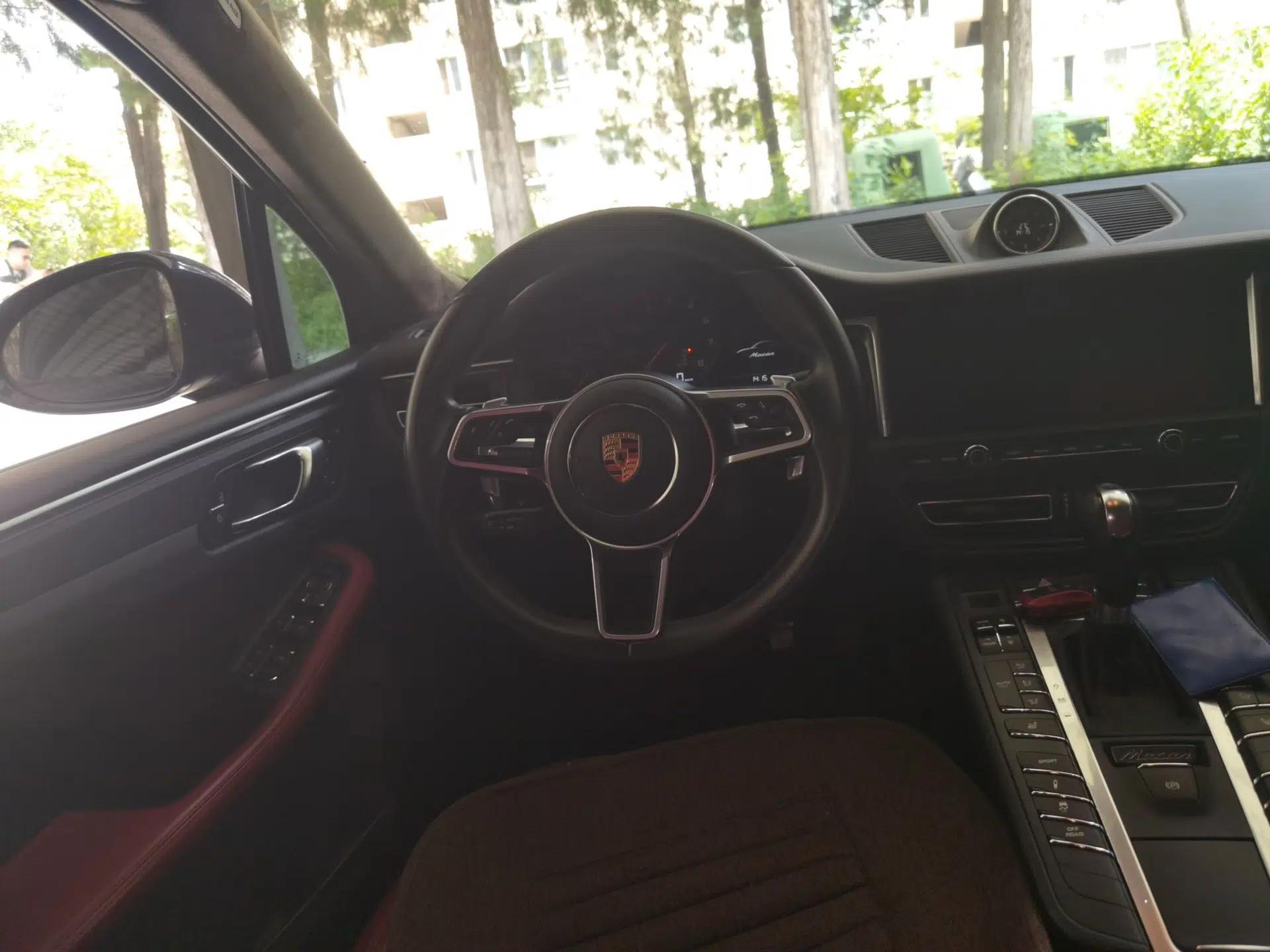 Porsche Macan 2021 Macan 2.0T — миниатюра 10