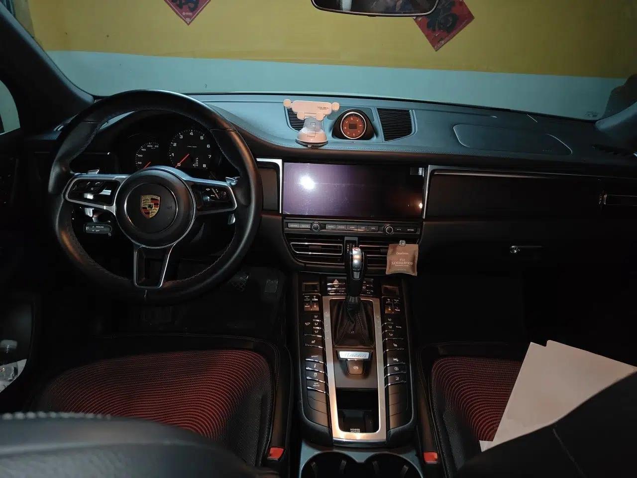 Porsche Macan 2021 Macan 2.0T — миниатюра 9