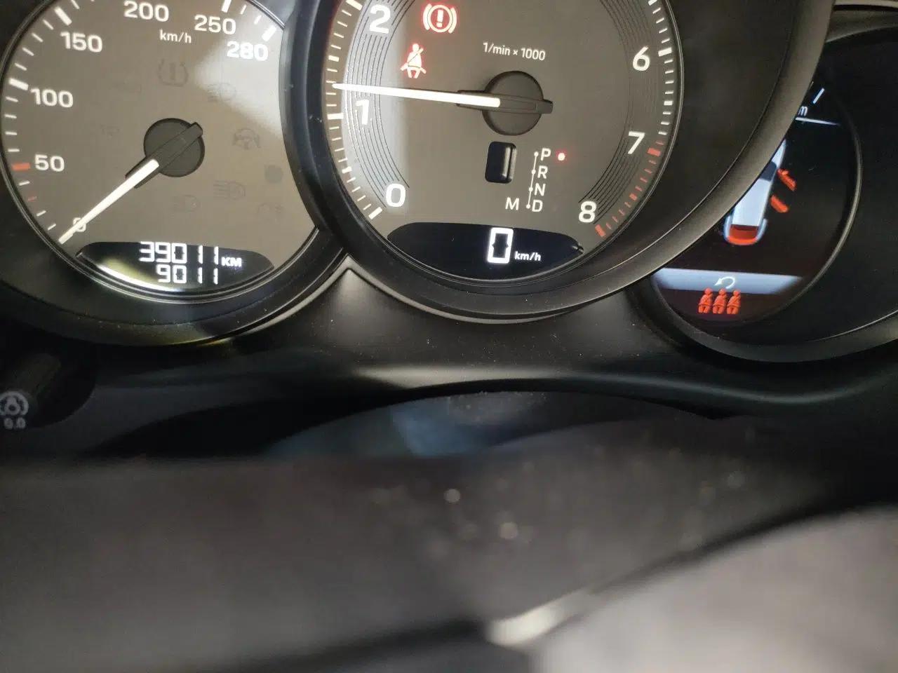 Porsche Macan 2023 Macan 2.0T — миниатюра 12