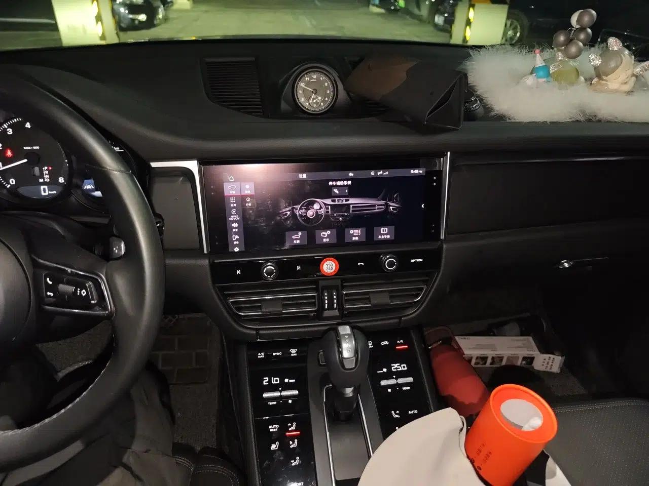 Porsche Macan 2022 Macan 2.0T — миниатюра 13