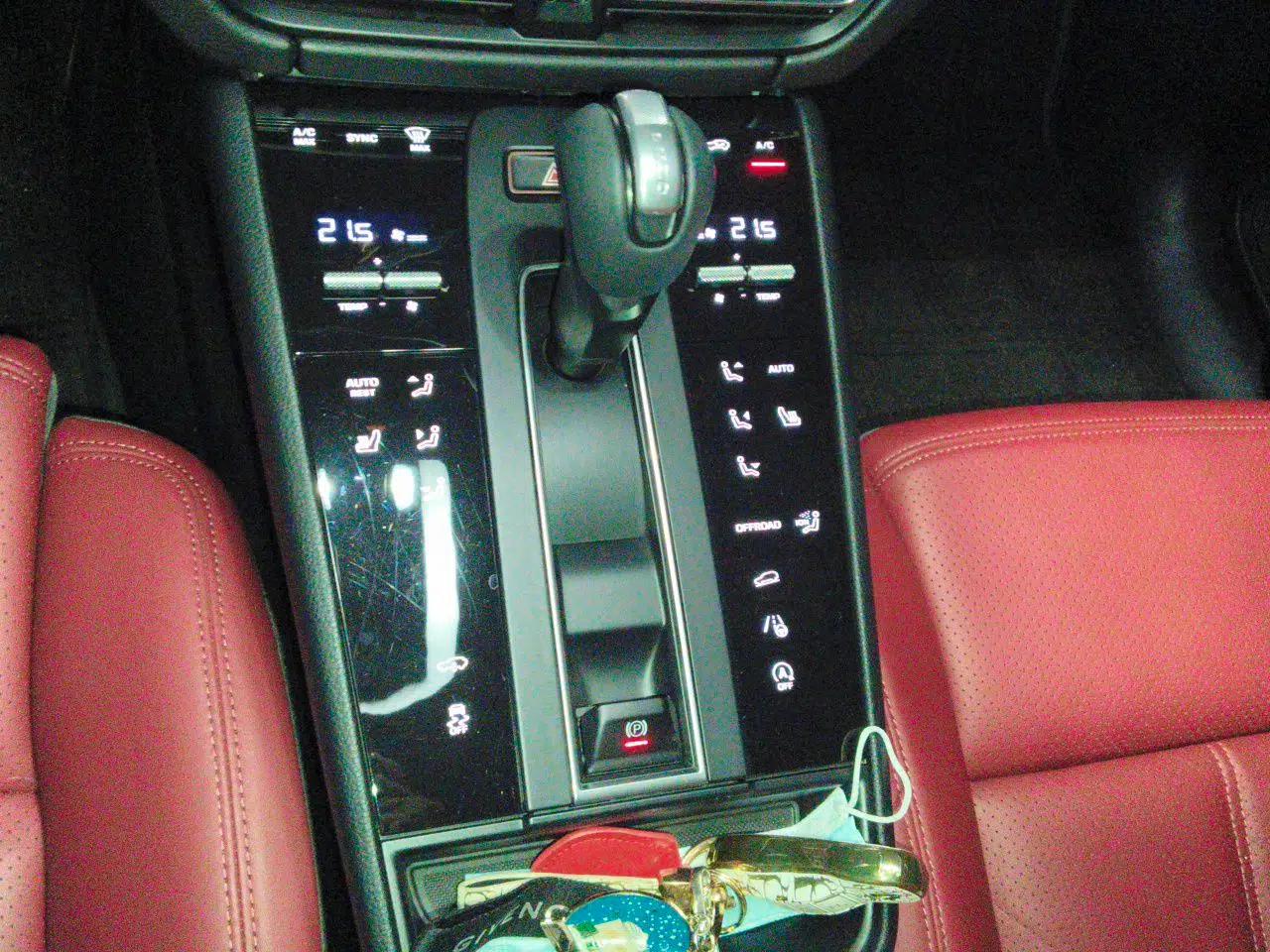 Porsche Macan 2022 Macan T 2.0T — миниатюра 14