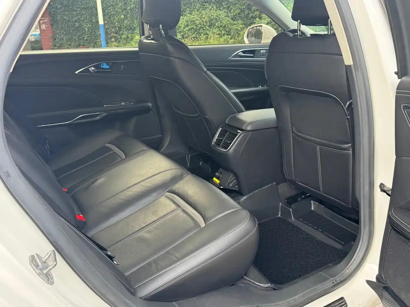 Taurus 2018 EcoBoost 245 Premium Edition (China V Emission Standard) — миниатюра 11
