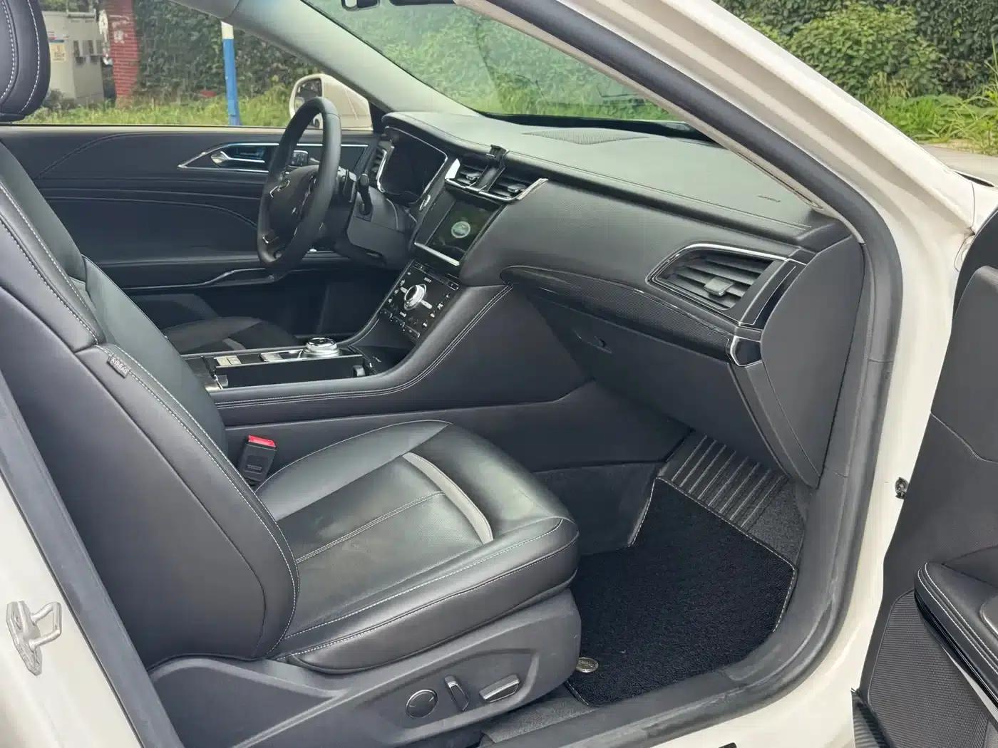 Taurus 2018 EcoBoost 245 Premium Edition (China V Emission Standard) — миниатюра 12