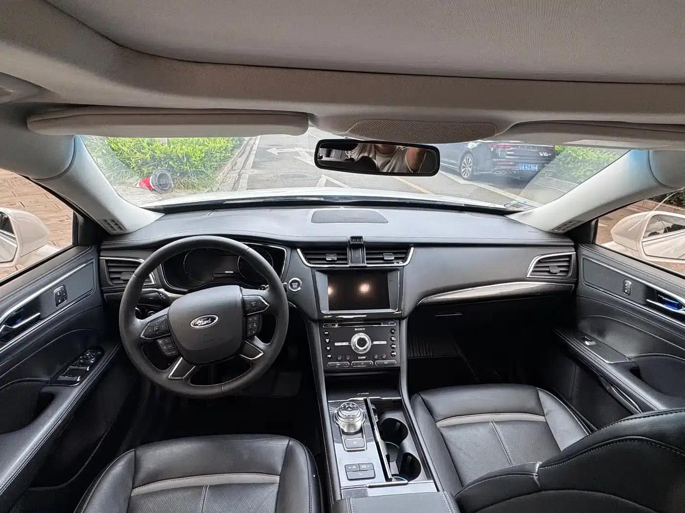 Taurus 2018 EcoBoost 245 Premium Edition (China V Emission Standard) — миниатюра 6